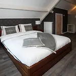 Penzion Knechtshuis 3*
