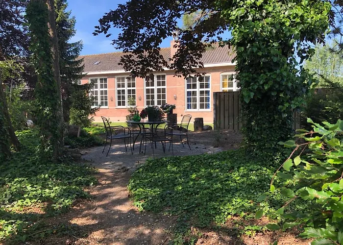 Knechtshuis Casa de hóspedes 3*