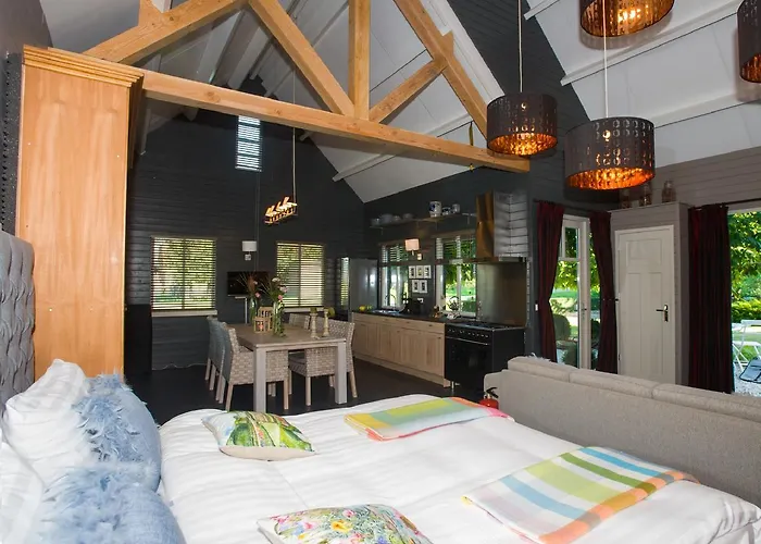 Knechtshuis بيت ضيافة 3*